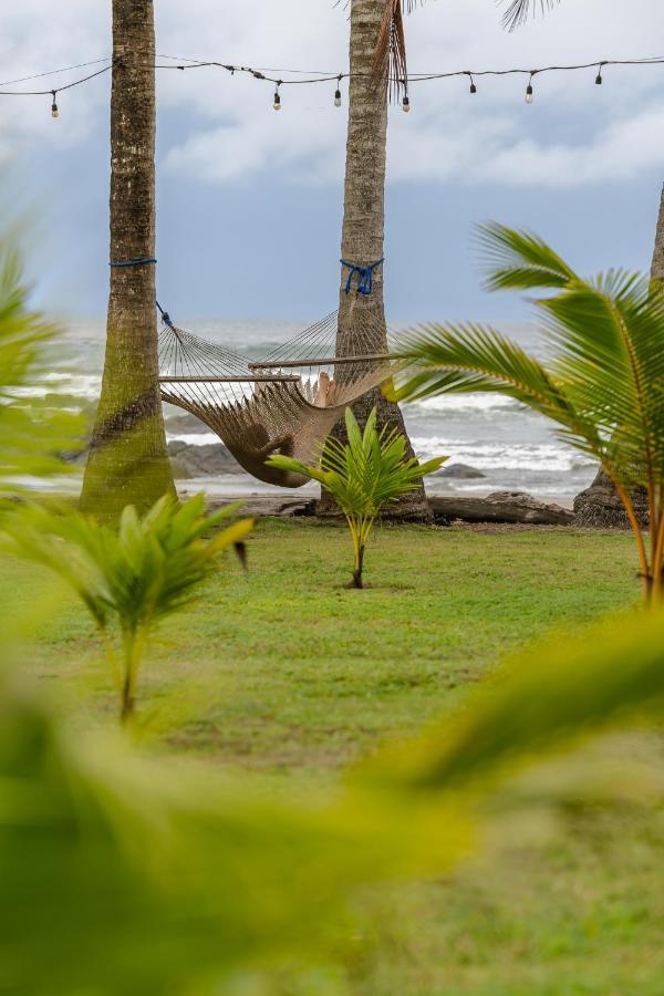 Salvatierra Beachfront Hotel Puerto Coyote Exterior foto